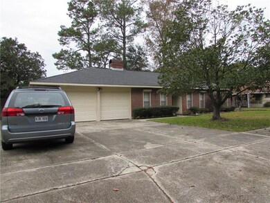 307 Clover Dr, Slidell, LA 70458 - photo 2