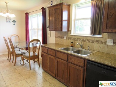 903 Macy Dr, Troy, TX 76579 - photo 4