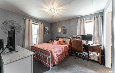 703 Omaha Ave, Lincoln, IL 62656 - photo 7