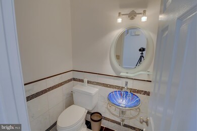 5616 Hampton Forest Way, Fairfax, VA 22030 - photo 6