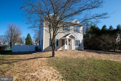 725 Pennsylvania Ave, Southampton, PA 18966 - photo 5