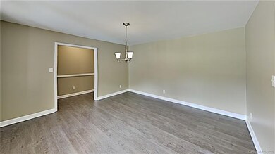 204 Brookmeade Dr, Statesville, NC 28625 - photo 3