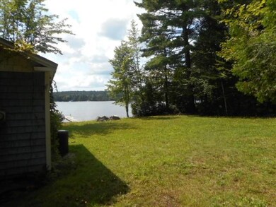 312 Mcgregor Rd, Lincoln, ME 04457 - photo 3