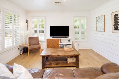 833 Enfield St, Bryan, TX 77802 - photo 3