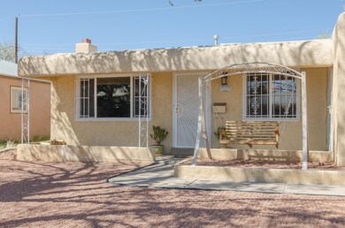 9609 Prospect Albuquerque NM-large-003-F