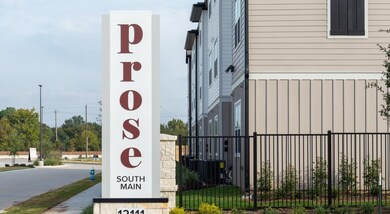 12111 Main St unit 13307, Houston, TX 77035 - photo 2