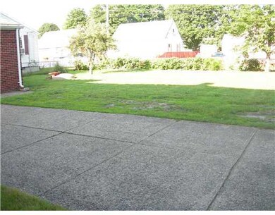 260 Benefit St, Pawtucket, RI 02861 - photo 4