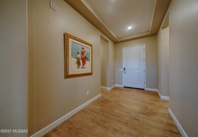 004_Expansive Foyer