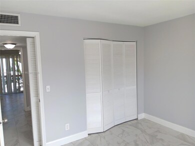 2800 Georgia Ave unit 14, West Palm Beach, FL 33405 - photo 6