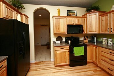 2531 Avalon Woods Dr, Portage, MI 49024 - photo 5