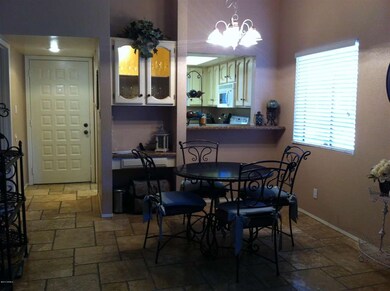 Linda dining area