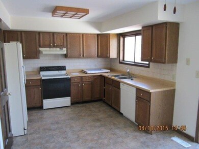 5807 W Van Gogh Trail, La Porte, IN 46350 - photo 4