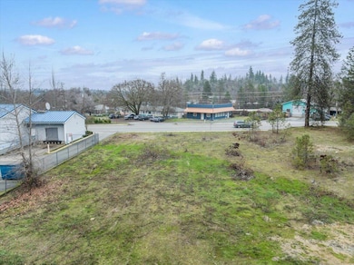 329 Merlin Rd, Merlin, OR 97532 - photo 2