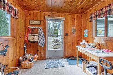 6258 Ridge Rd, Oscoda, MI 48750 - photo 4