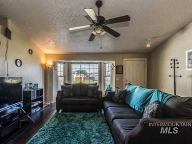 1301 W Hawaii Ave, Nampa, ID 83686 - photo 4