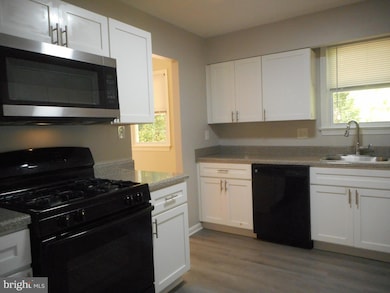 1600 Robin Ct, Fort Washington, MD 20744 - photo 5