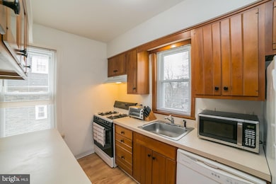 133 Cedar St unit 2, Jenkintown, PA 19046 - photo 6