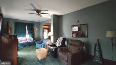 19 Willow St, Palmyra, PA 17078 - photo 3