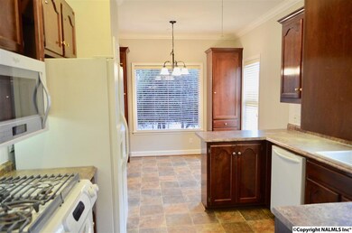 316 Lakepoint Dr, Gadsden, AL 35901 - photo 5