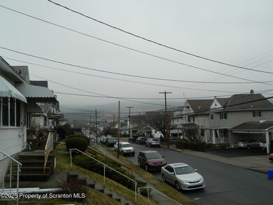 1705 Farr St, Scranton, PA 18504 - photo 2