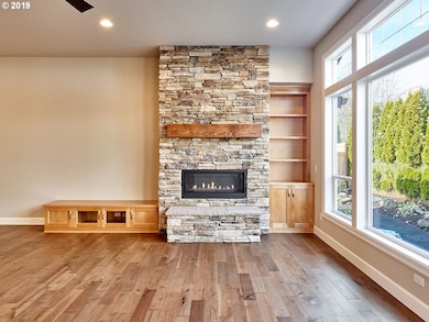 730 NW 11th Ave, Canby, OR 97013 - photo 6