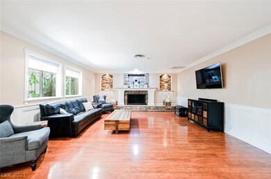 3654 S Rosecrest Cir, Las Vegas, NV 89121 - photo 2