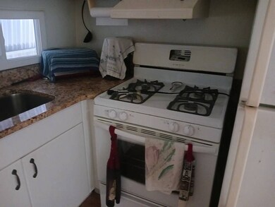 8615 Bayshore Rd unit 11, Palmetto, FL 34221 - photo 7