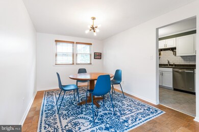 983 Circle Dr, Halethorpe, MD 21227 - photo 6