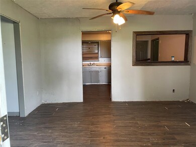 1305 Lynn St, Bonham, TX 75418 - photo 5