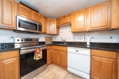 162 Ayer Rd unit G5, Shirley, MA 01464 - photo 3