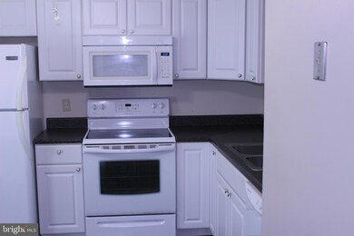 1743 Sundance Dr, Reston, VA 20194 - photo 4