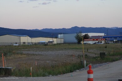 Fly In Pkwy Commercial Hwy 33 Frontage L