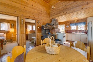 19102 Soundview Dr NW, Stanwood, WA 98292 - photo 4