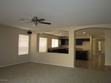familyroomintokitchen