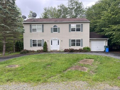 847 Country Place Dr, Tobyhanna, PA 18466 - photo 2