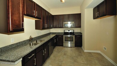 102Sonoma_Kitchen