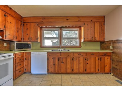 Kitchen with All Appliances