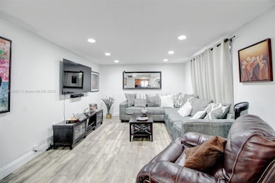 6604 SW 113th Ave, Miami, FL 33173 - photo 3