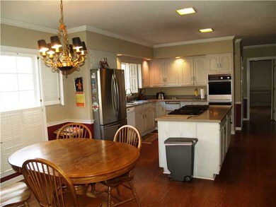 So much to love in this bright, happy kitchen.
