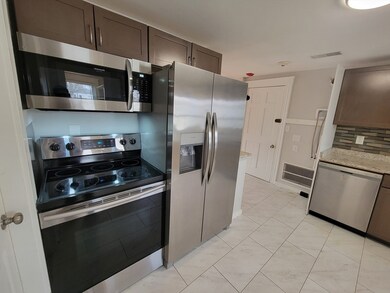 21 Cross St unit 2R, South Grafton, MA 01560 - photo 5