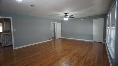 2006 Liberty St, Bonham, TX 75418 - photo 4