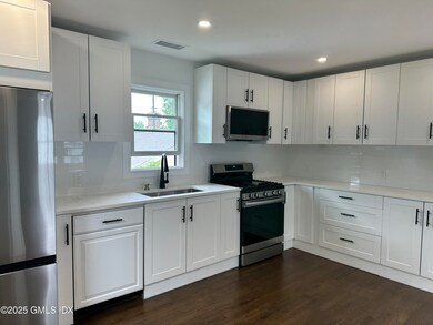 69 Cos Cob Ave unit 2nd Floor, Cos Cob, CT 06807 - photo 3