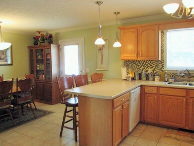 260 W Doak Rd, Manchester, TN 37355 - photo 5