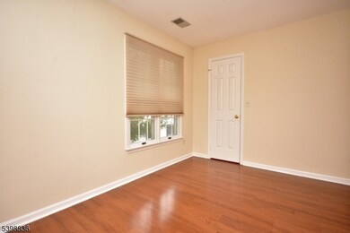 26 Smithfield Ct, Basking Ridge, NJ 07920 - photo 7