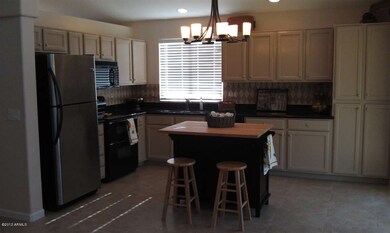 Gourmet Kitchen & Stainless Refrigerator