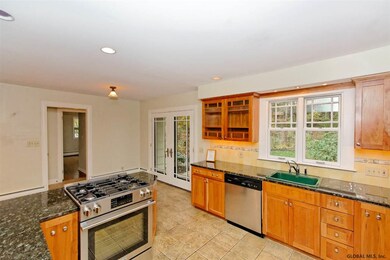 4 Graffunder Dr, Albany, NY 12204 - photo 7