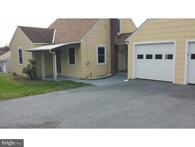 1429 Farmington Ave, Pottstown, PA 19464 - photo 3