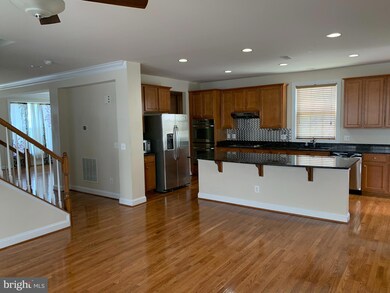42689 Ashburn Tillett Dr, Ashburn, VA 20148 - photo 3