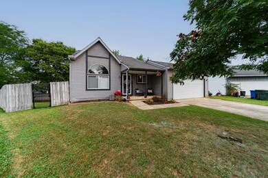 3246 Bluhm Ct, Columbus, OH 43223 - photo 3