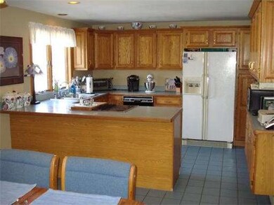 12 Atkinson Dr, Bridgewater, MA 02324 - photo 3